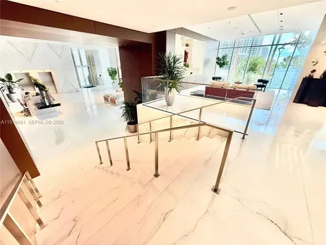 300 Biscayne Boulevard Way Miami FL 33131