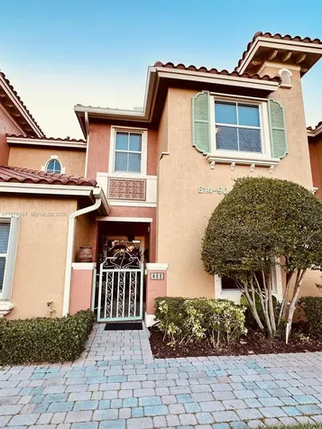 822 SW 143rd Terrace Pembroke Pines FL 33027