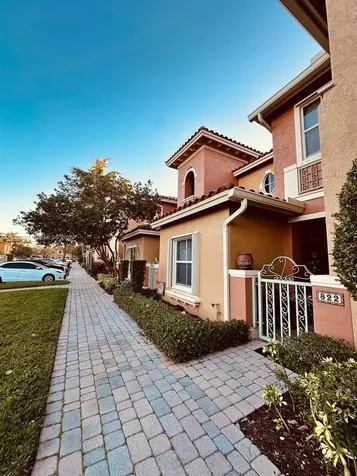 822 SW 143rd Terrace Pembroke Pines FL 33027