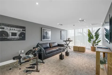 16395 Biscayne Boulevard North Miami Beach FL 33160
