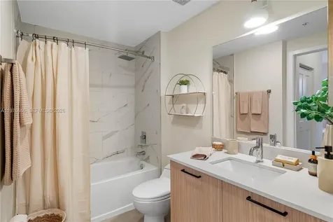 16395 Biscayne Boulevard North Miami Beach FL 33160
