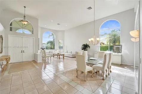 2719 Pinehurst Weston FL 33332