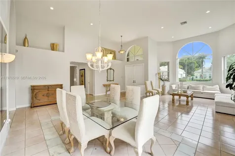 2719 Pinehurst Weston FL 33332