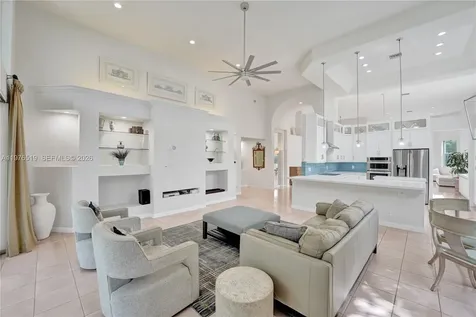 2719 Pinehurst Weston FL 33332