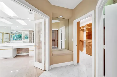 2719 Pinehurst Weston FL 33332