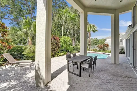 2719 Pinehurst Weston FL 33332