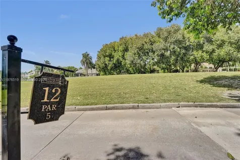 2719 Pinehurst Weston FL 33332