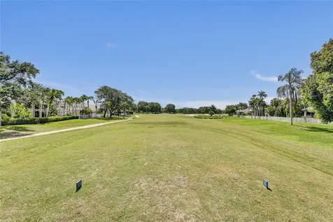 2719 Pinehurst Weston FL 33332