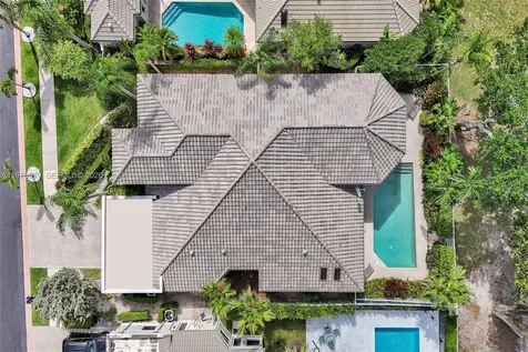 2719 Pinehurst Weston FL 33332