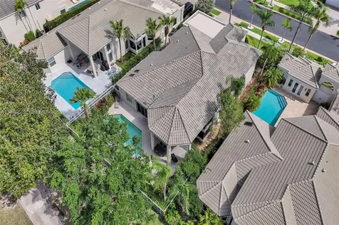 2719 Pinehurst Weston FL 33332