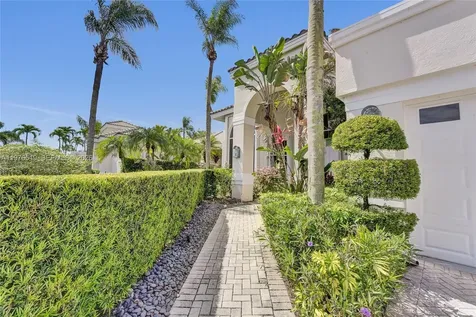 2719 Pinehurst Weston FL 33332