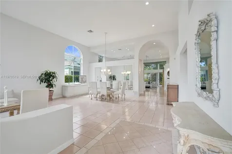 2719 Pinehurst Weston FL 33332