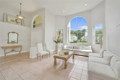 2719 Pinehurst Weston FL 33332