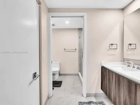 488 NE 18th Street Miami FL 33132