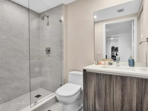 488 NE 18th Street Miami FL 33132