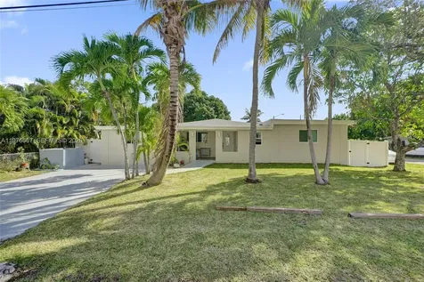 2001 N 22nd Avenue Hollywood FL 33020