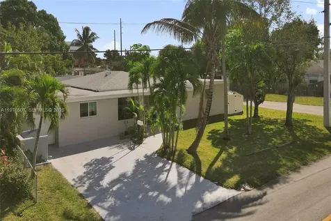 2001 N 22nd Avenue Hollywood FL 33020
