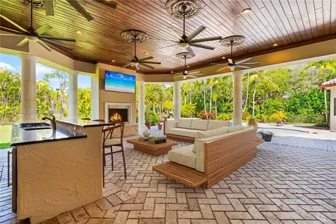 11400 SW 67th Avenue Pinecrest FL 33156