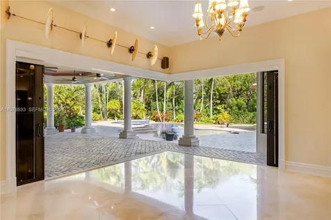 11400 SW 67th Avenue Pinecrest FL 33156