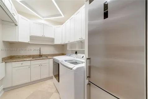 11400 SW 67th Avenue Pinecrest FL 33156