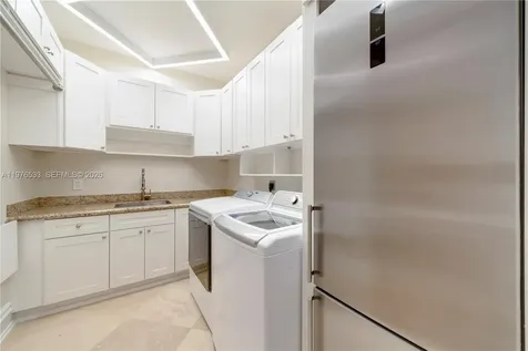 11400 SW 67th Avenue Pinecrest FL 33156