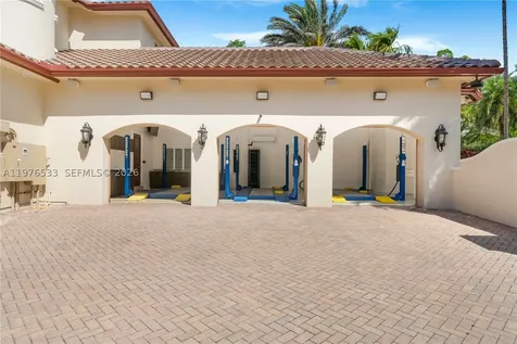 11400 SW 67th Avenue Pinecrest FL 33156