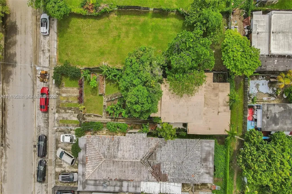 2644 NW 22nd Court Miami FL 33142