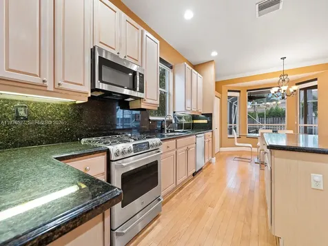 1104 NW 139th Avenue Pembroke Pines FL 33028