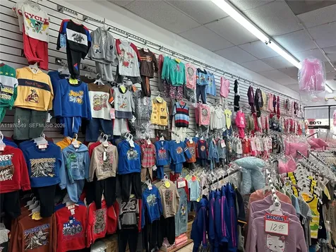 1708 W 68 Street Hialeah FL 33014