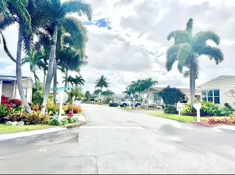 6156 Seashore Drive Atlantis FL 33462