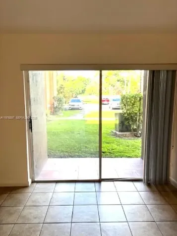9493 SW 76th Street Miami FL 33173
