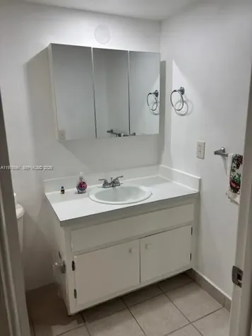 9493 SW 76th Street Miami FL 33173