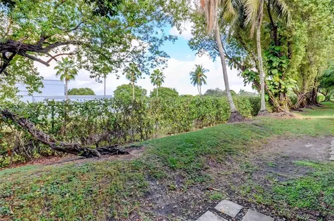 5737 NW 114th Path Doral FL 33178