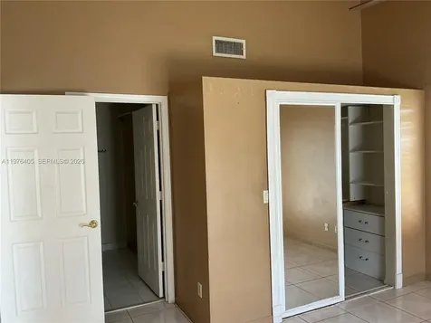 203 N Moccasin Trail N Jupiter FL 33458