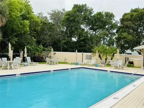 203 N Moccasin Trail N Jupiter FL 33458