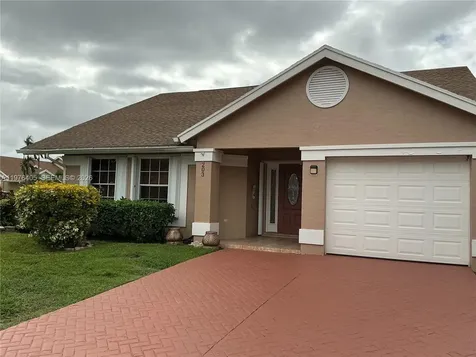 203 N Moccasin Trail N Jupiter FL 33458