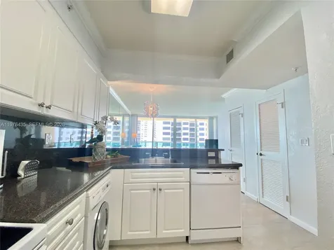 2501 S Ocean Drive Hollywood FL 33019