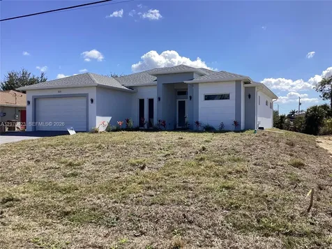 1120 NE 32nd Lane Cape Coral FL 33990