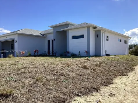 1120 NE 32nd Lane Cape Coral FL 33990
