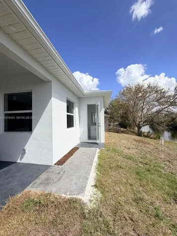1120 NE 32nd Lane Cape Coral FL 33990