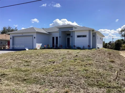 1120 NE 32nd Lane Cape Coral FL 33990