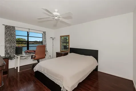 840 SW 120th Way Davie FL 33325