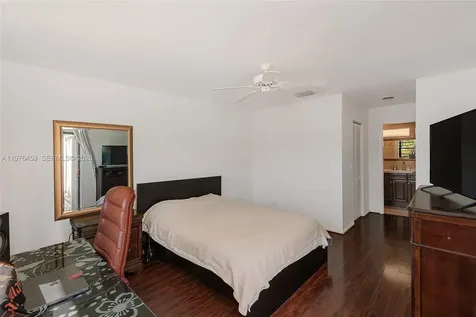 840 SW 120th Way Davie FL 33325
