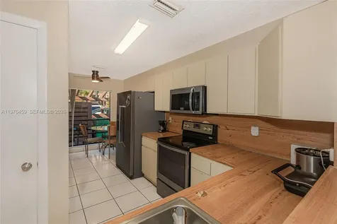840 SW 120th Way Davie FL 33325