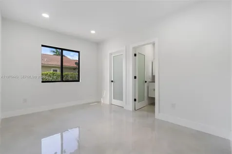 4800 SW 61st Avenue Davie FL 33314