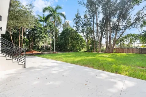 4800 SW 61st Avenue Davie FL 33314