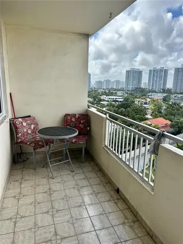 3180 S Ocean Drive Hallandale Beach FL 33009