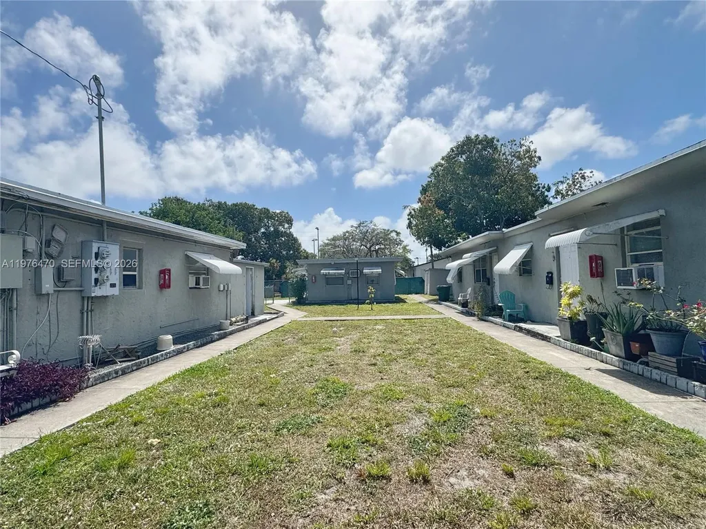 124 SE 4th Street Hallandale Beach FL 33009