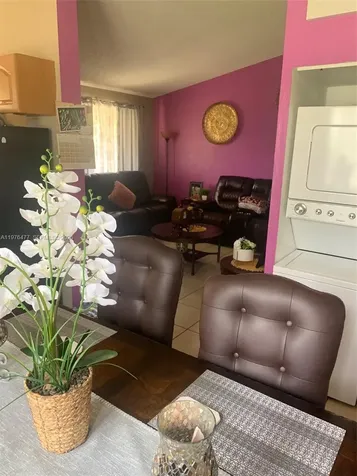 300 Nottingham Circle Green Acres FL 33463