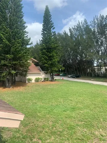 300 Nottingham Circle Green Acres FL 33463